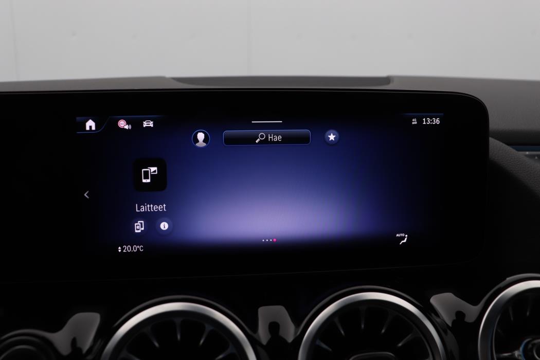 MERCEDES-BENZ EQA 2024