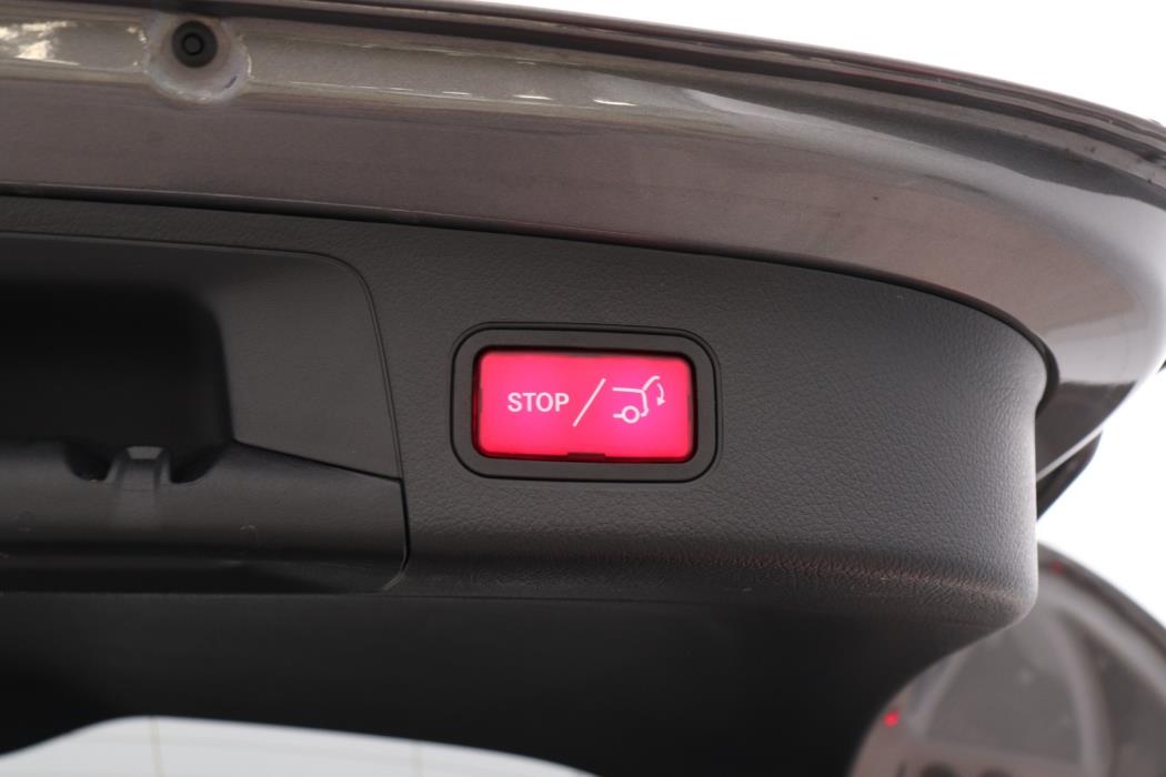 MERCEDES-BENZ EQA 2024