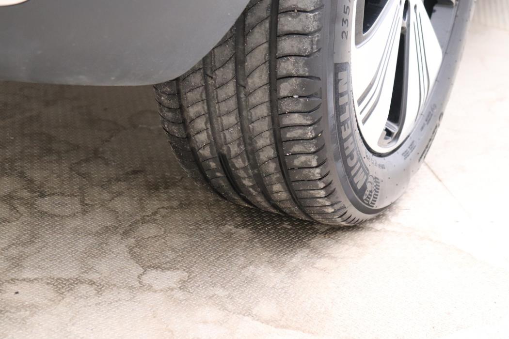 MERCEDES-BENZ EQA 2024