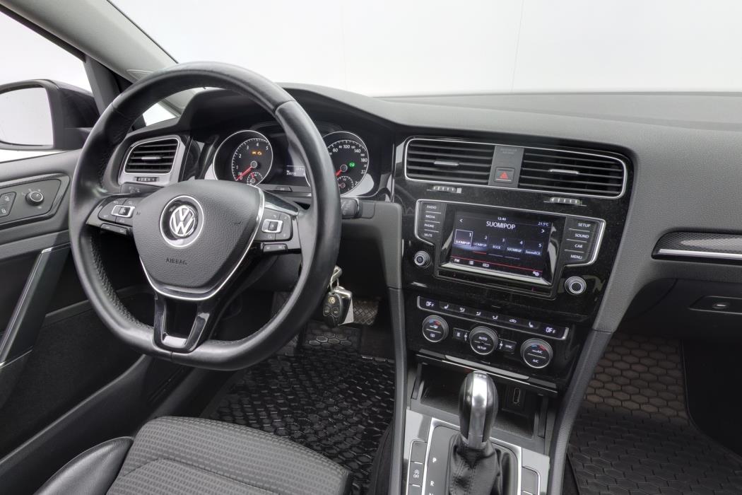 VOLKSWAGEN Golf 2013