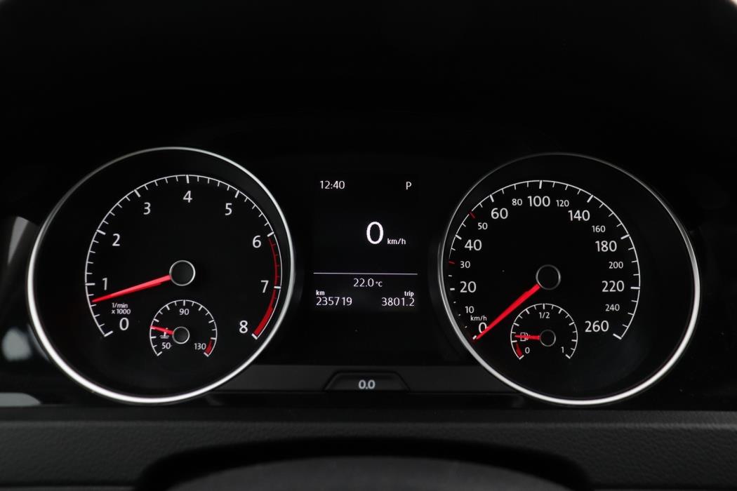 VOLKSWAGEN Golf 2013