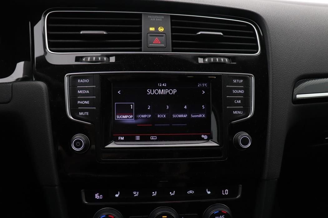VOLKSWAGEN Golf 2013