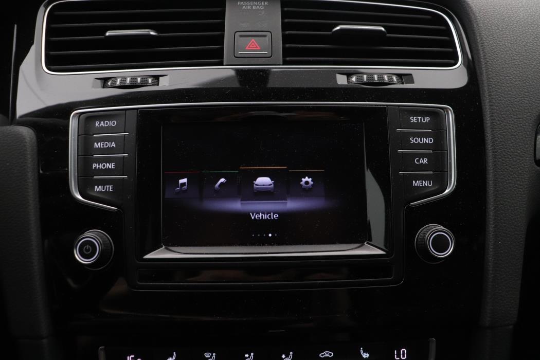 VOLKSWAGEN Golf 2013