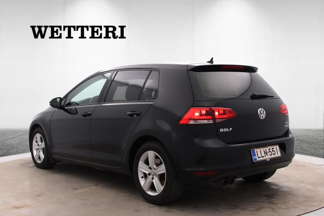 VOLKSWAGEN Golf 2013