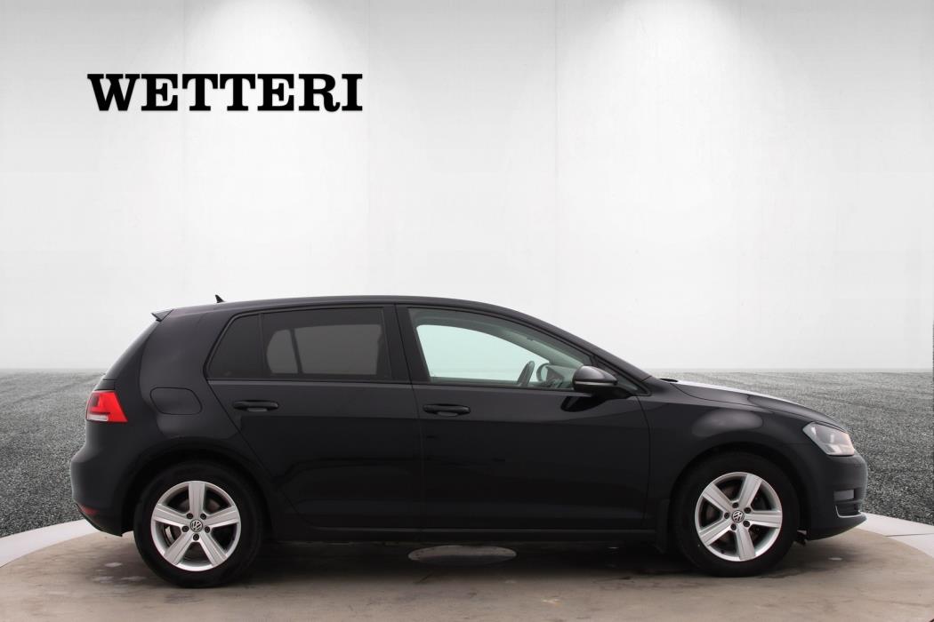 VOLKSWAGEN Golf 2013