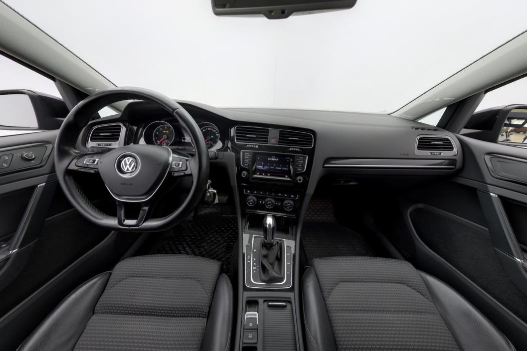 VOLKSWAGEN Golf 2013