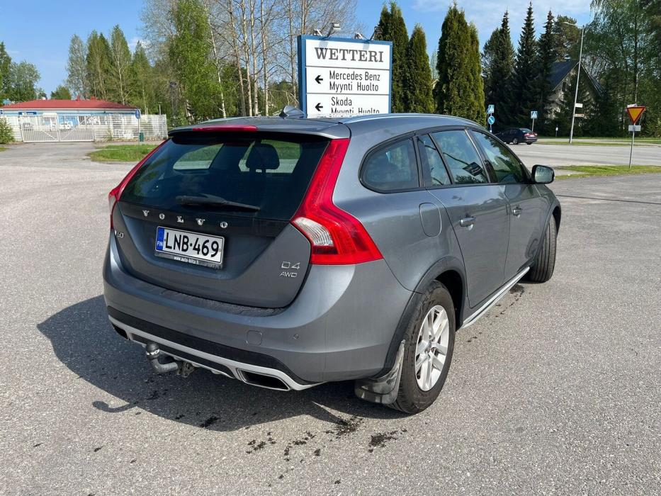 VOLVO V60 Cross Country 2016