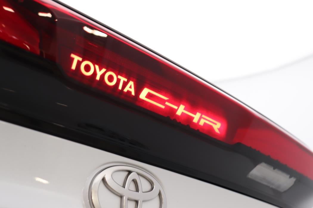TOYOTA C-HR 2025