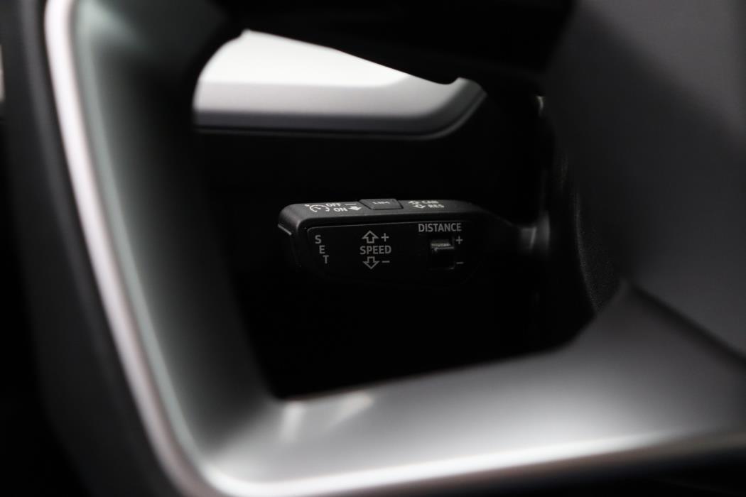 AUDI Q4 e-tron 2023