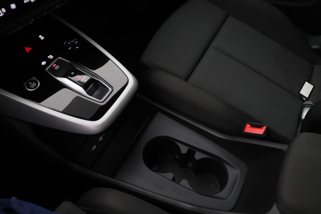 AUDI Q4 e-tron 2023