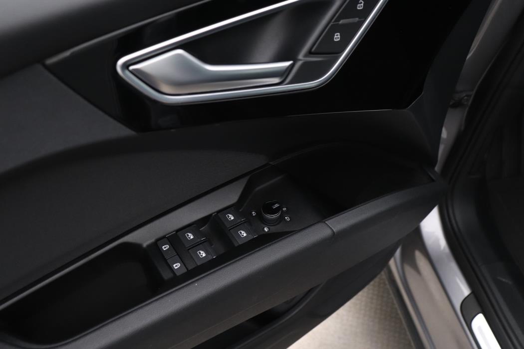 AUDI Q4 e-tron 2023