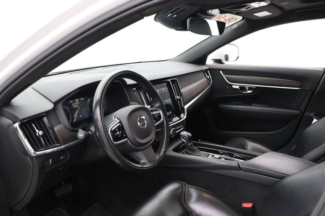 VOLVO V90 Cross Country 2018