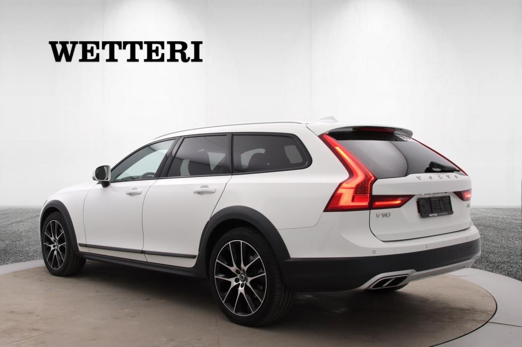 VOLVO V90 Cross Country 2018