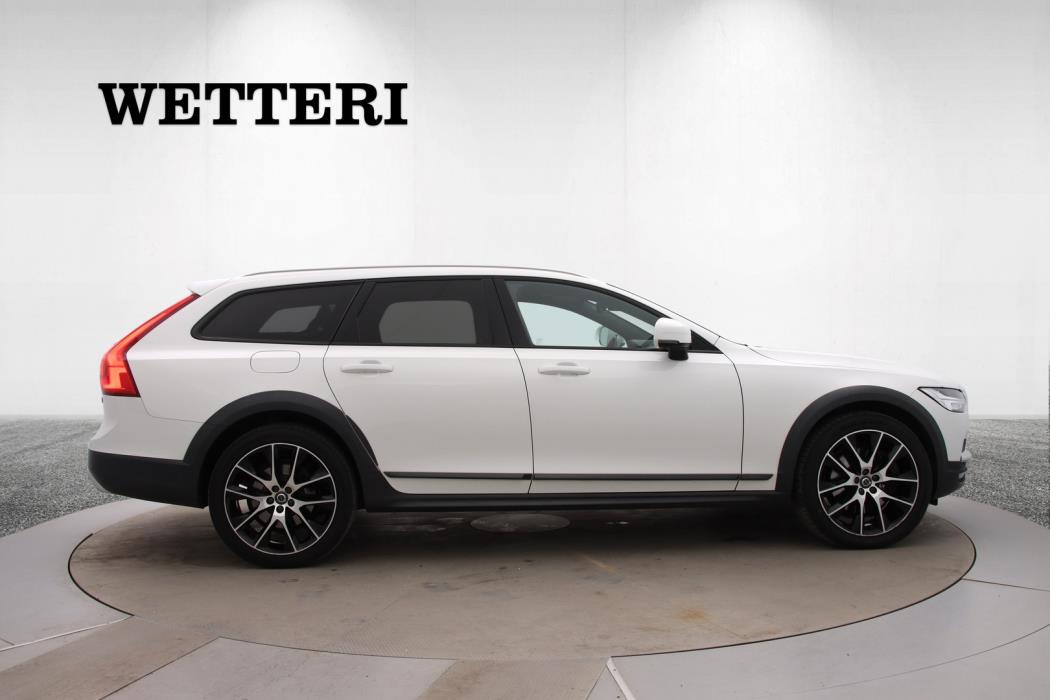 VOLVO V90 Cross Country 2018