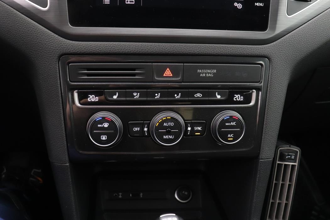 VOLKSWAGEN Golf Sportsvan 2018