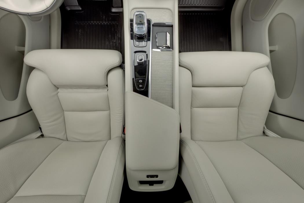 VOLVO XC60 2022