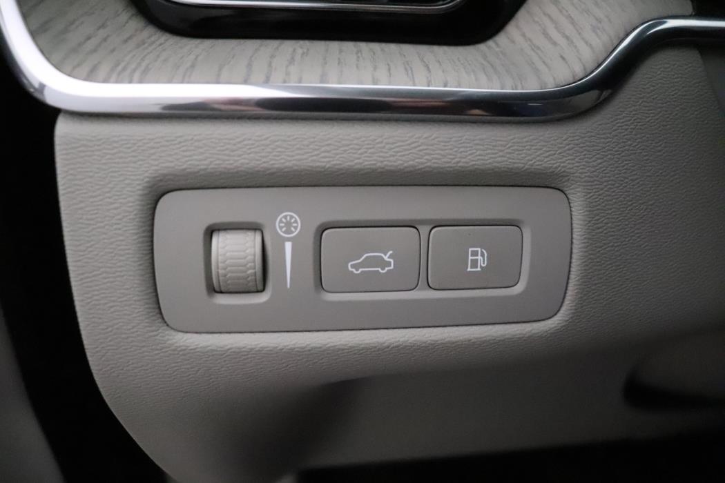 VOLVO XC60 2022
