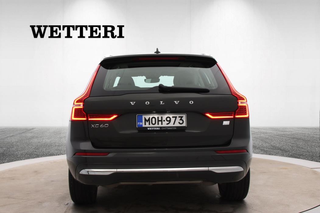 VOLVO XC60 2022