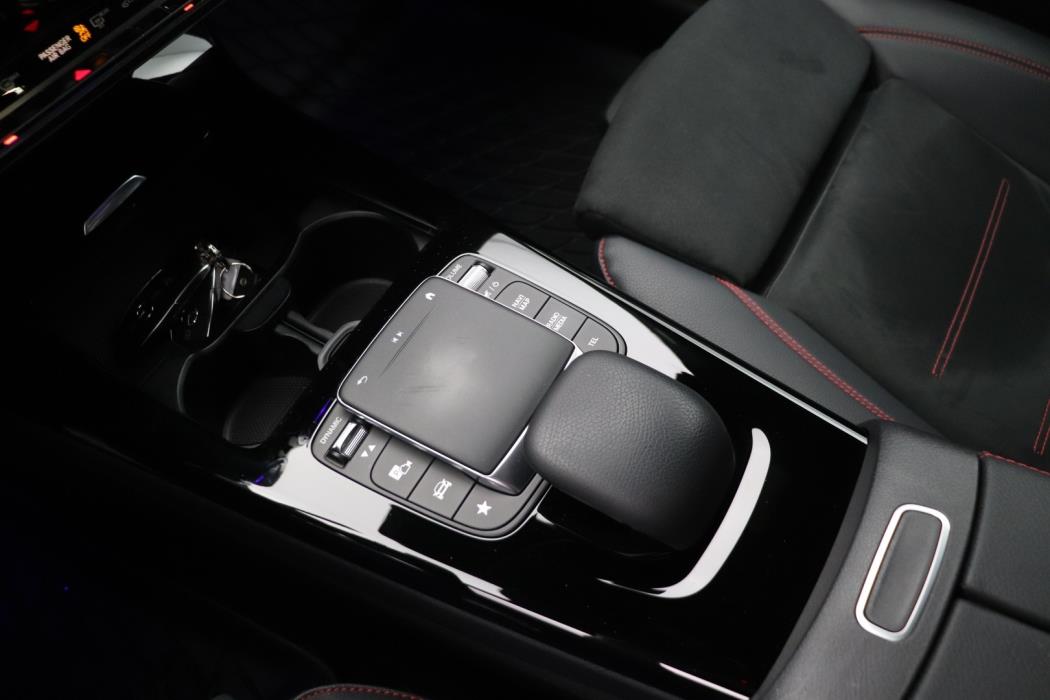 MERCEDES-BENZ CLA 2022