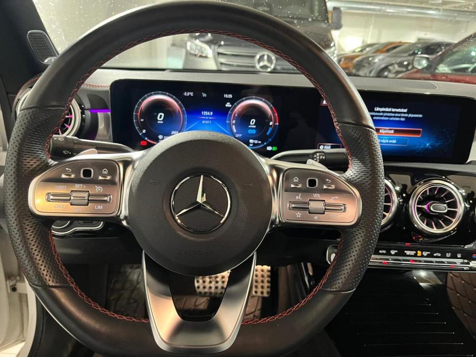 MERCEDES-BENZ CLA 2022