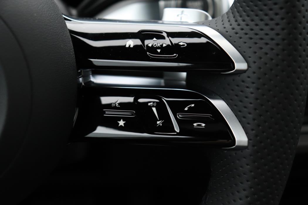 MERCEDES-BENZ EQB 2025