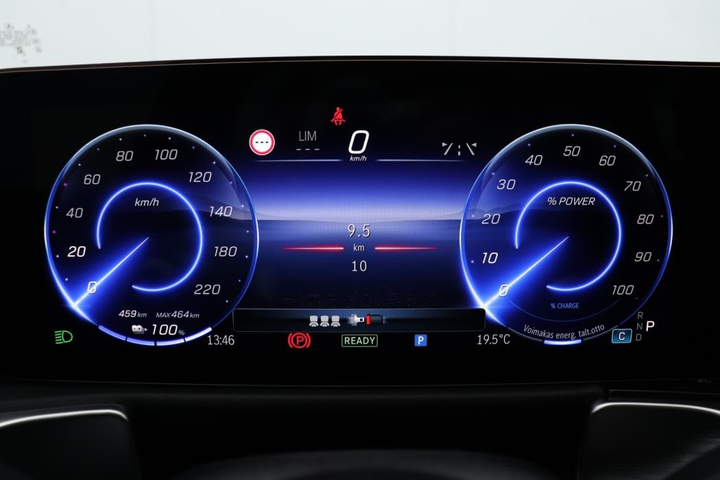 MERCEDES-BENZ EQB 2025