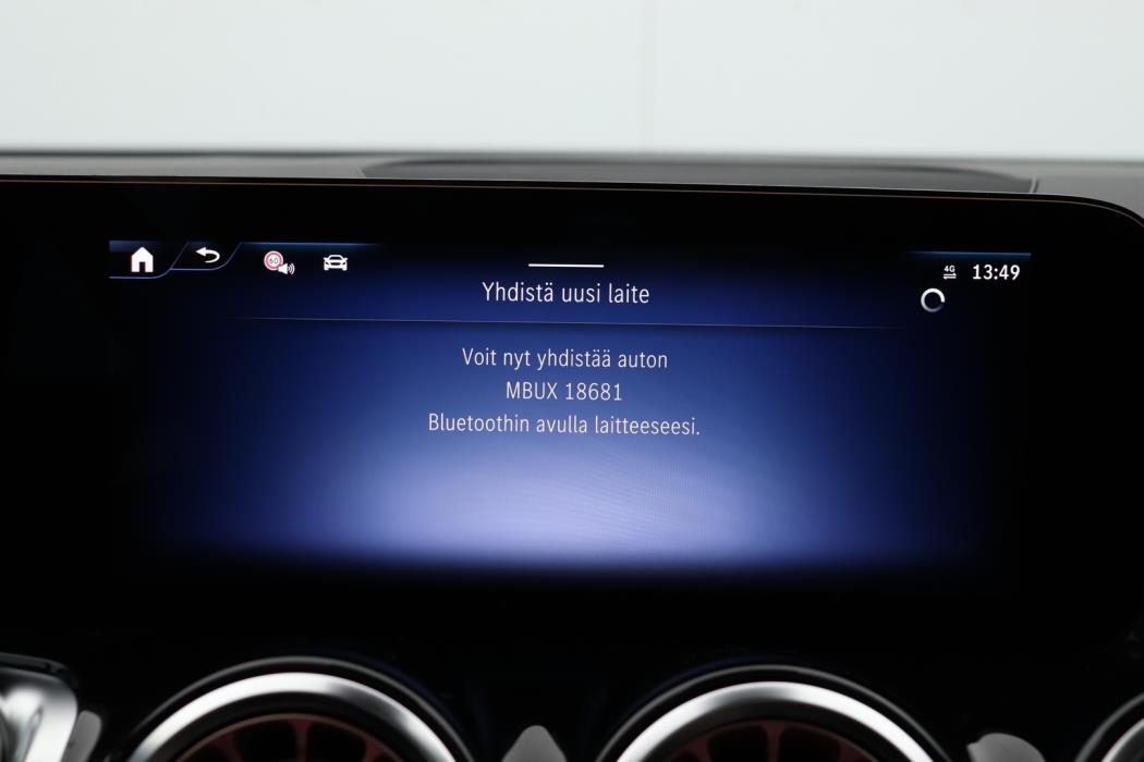 MERCEDES-BENZ EQB 2025