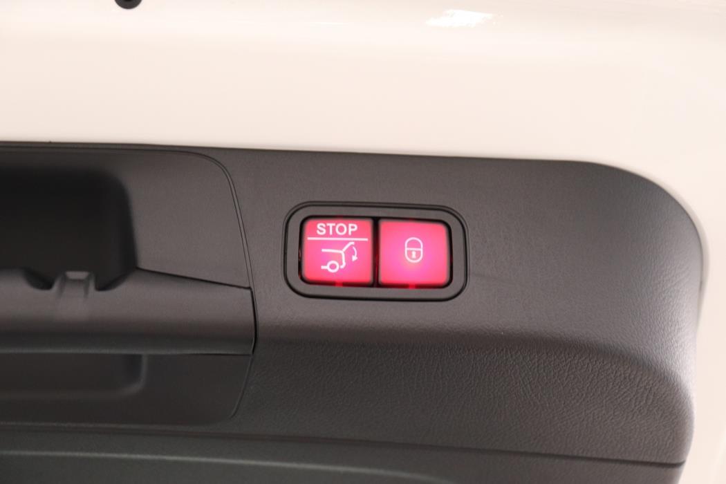 MERCEDES-BENZ EQB 2025
