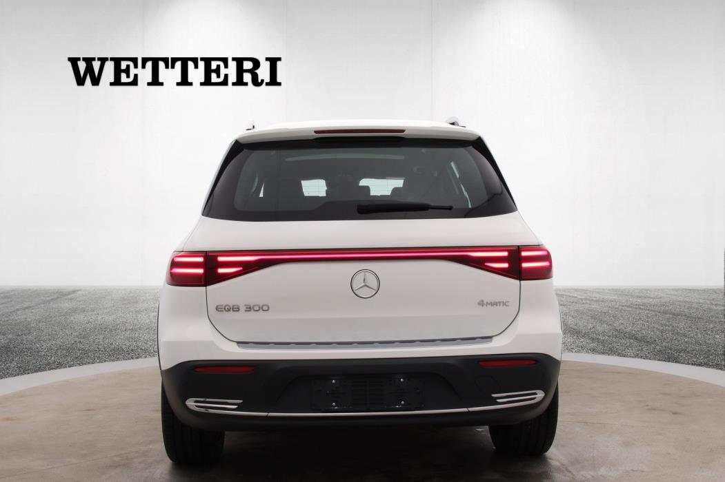MERCEDES-BENZ EQB 2025