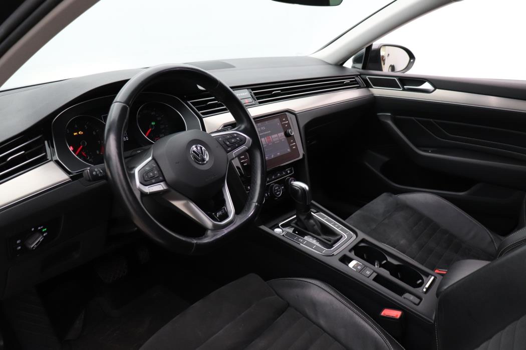 VOLKSWAGEN Passat 2020
