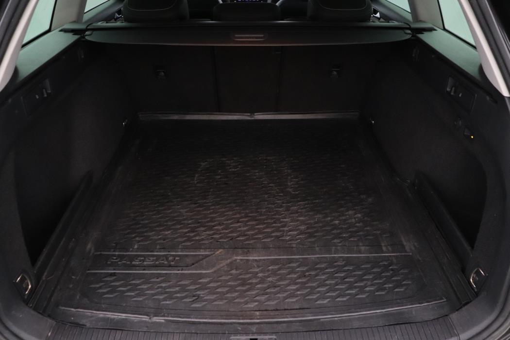 VOLKSWAGEN Passat 2020