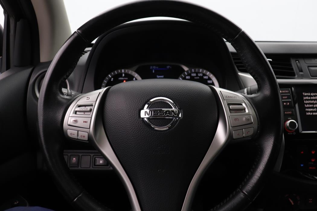 NISSAN Navara 2022