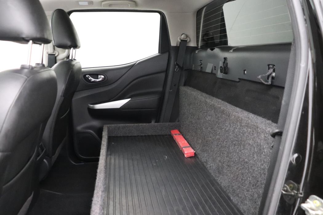 NISSAN Navara 2022