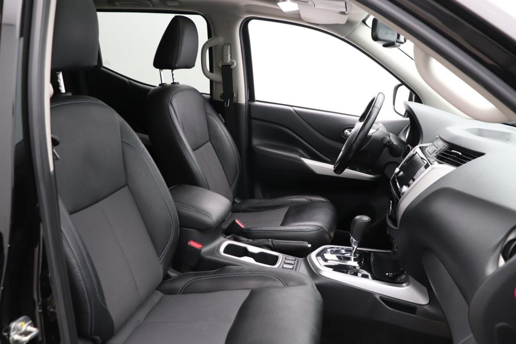 NISSAN Navara 2022