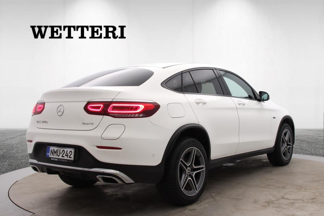 MERCEDES-BENZ GLC 2021