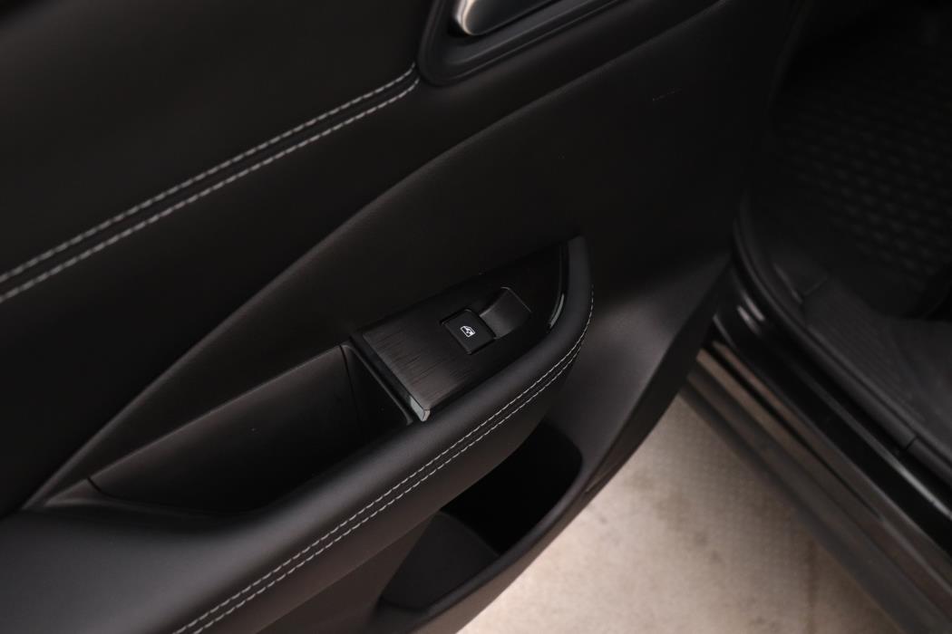 NISSAN Qashqai 2024