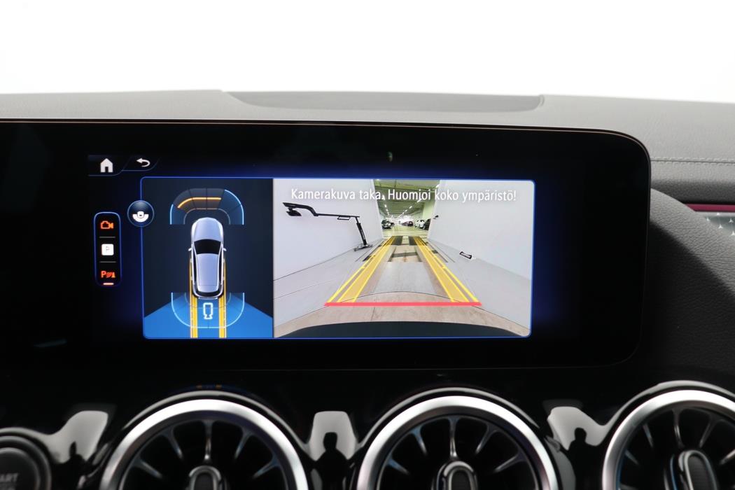 MERCEDES-BENZ EQA 2025