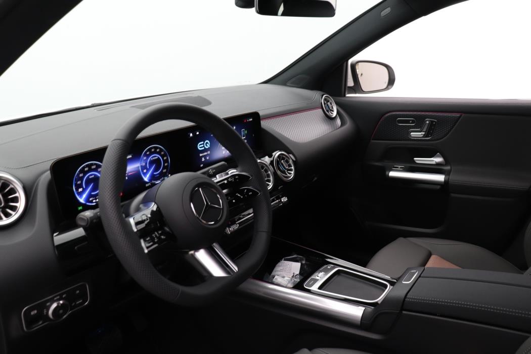 MERCEDES-BENZ EQA 2025