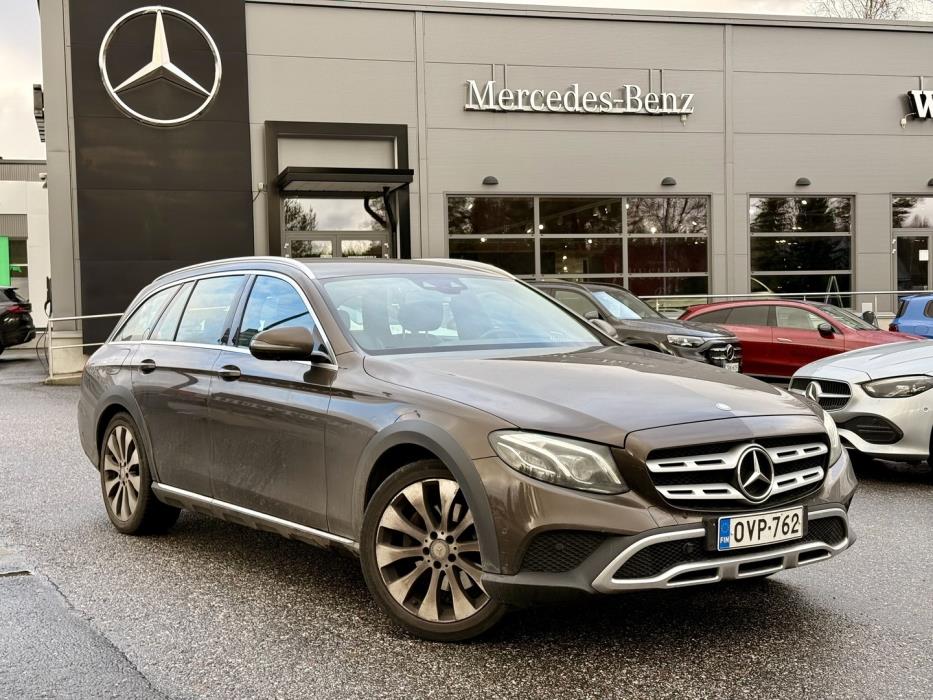 MERCEDES-BENZ E 2017