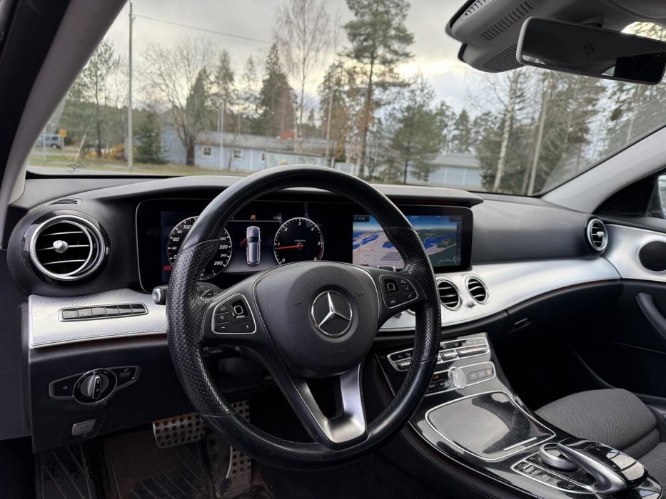 MERCEDES-BENZ E 2017