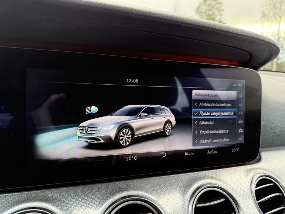 MERCEDES-BENZ E 2017