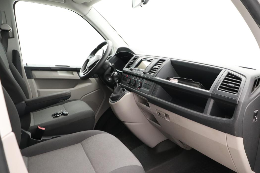VOLKSWAGEN Transporter 2017