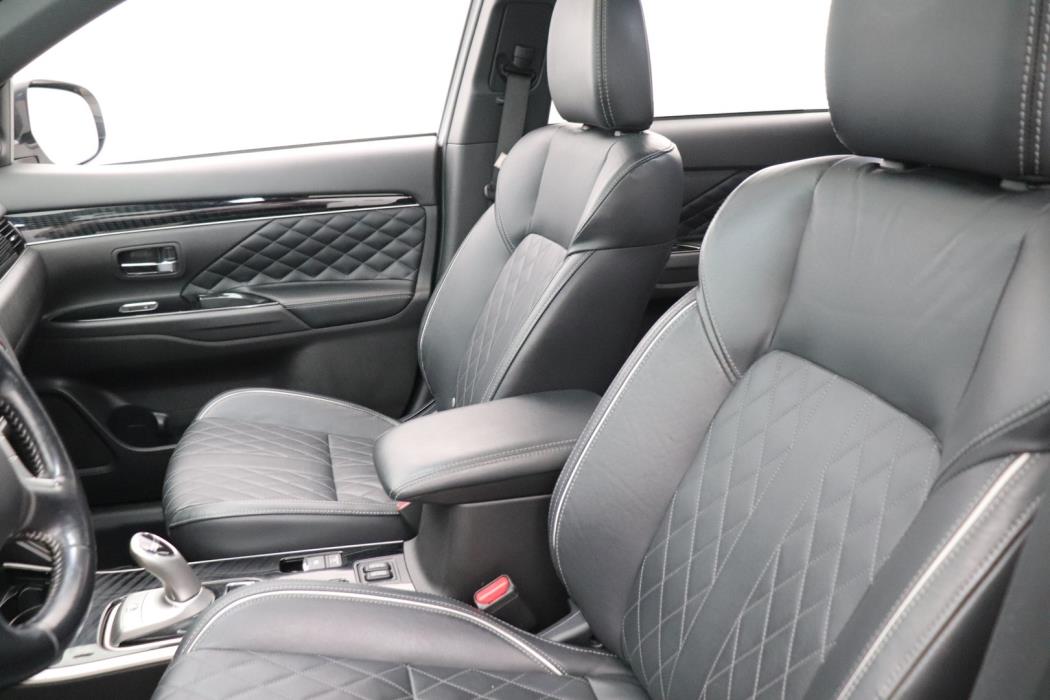 MITSUBISHI Outlander PHEV 2021