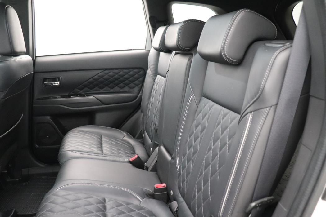 MITSUBISHI Outlander PHEV 2021