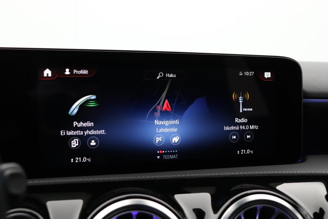 MERCEDES-BENZ A 2022