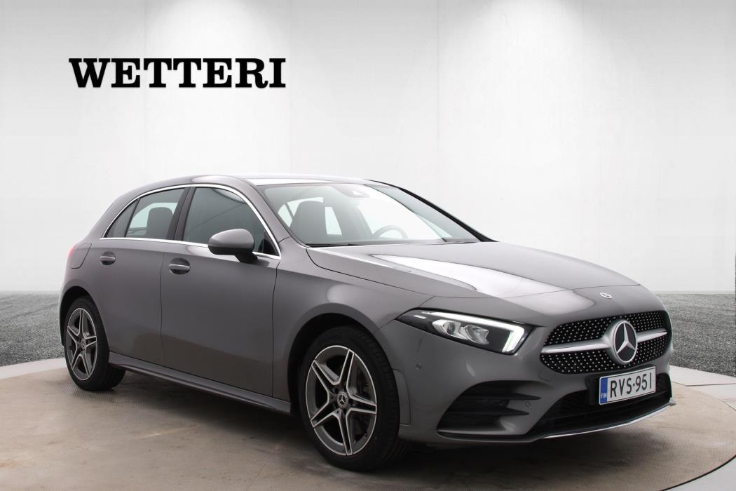 MERCEDES-BENZ A 2022
