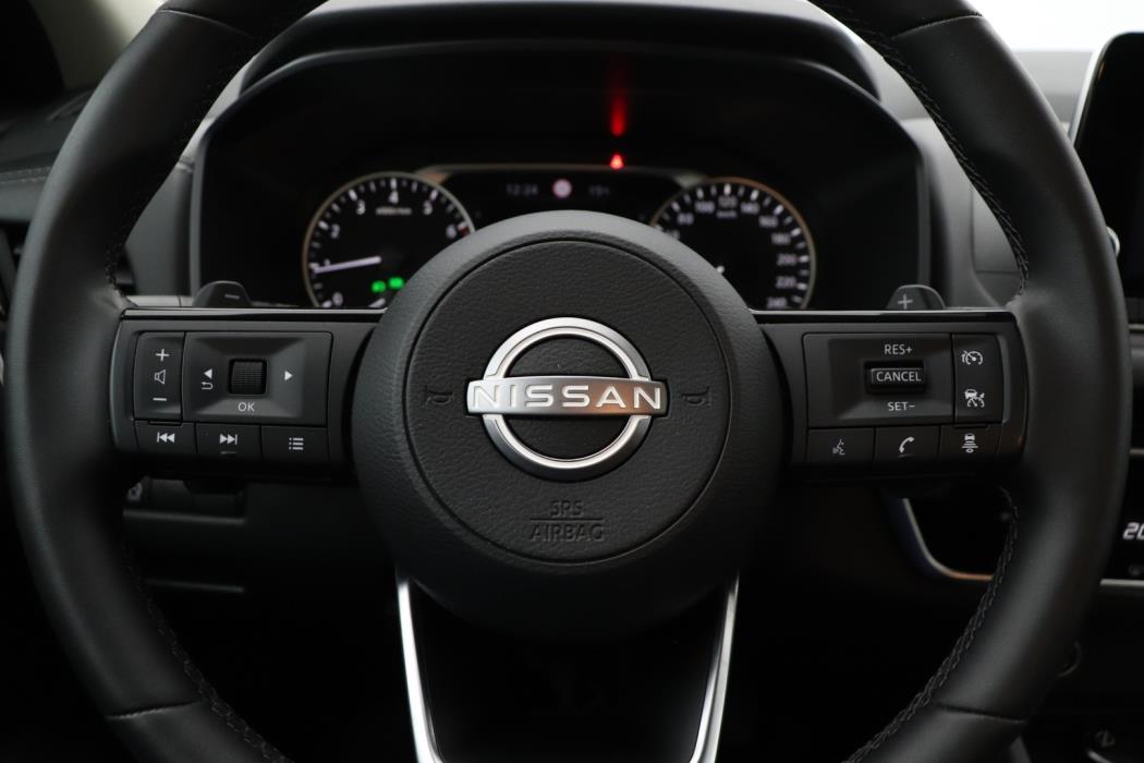 NISSAN Qashqai 2024