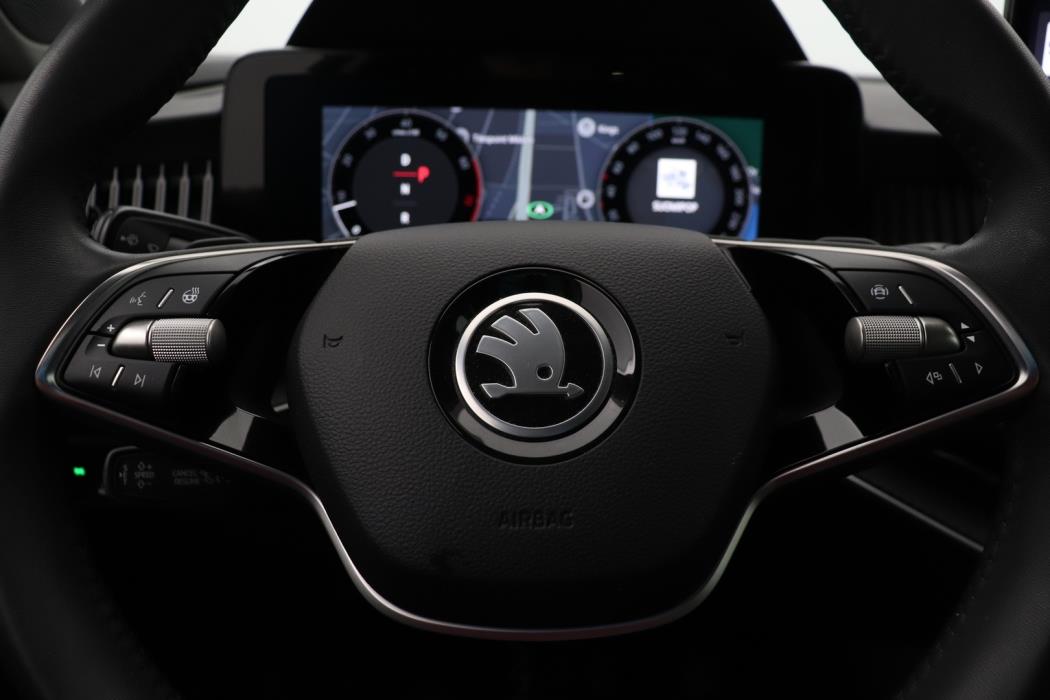SKODA Superb 2025