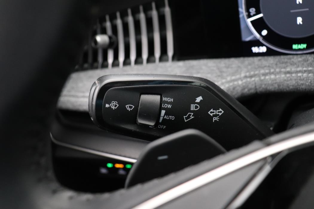 SKODA Superb 2025