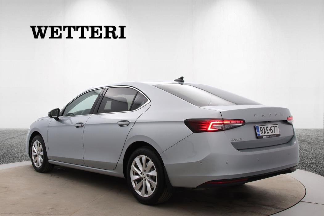SKODA Superb 2025
